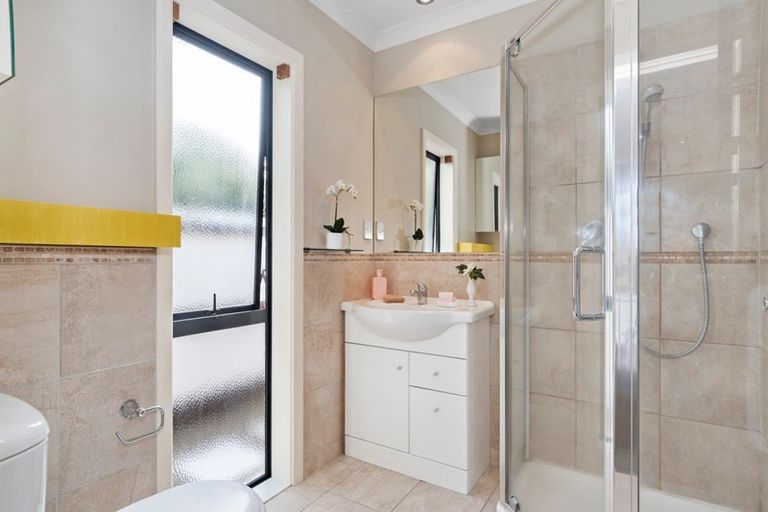 Photo of property in 2 Eyres Place, Ohauiti, Tauranga, 3112