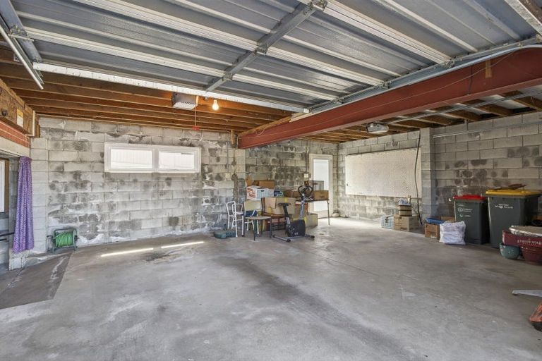 Photo of property in 12 Junction Street, Welbourn, New Plymouth, 4310