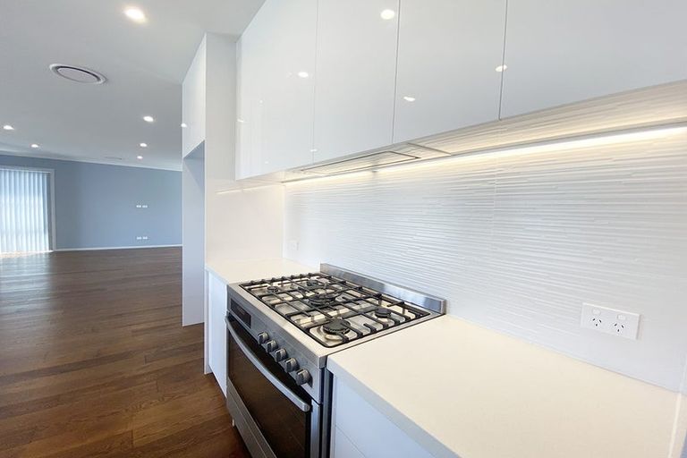 Photo of property in 27 Howe Street, Howick, Auckland, 2014