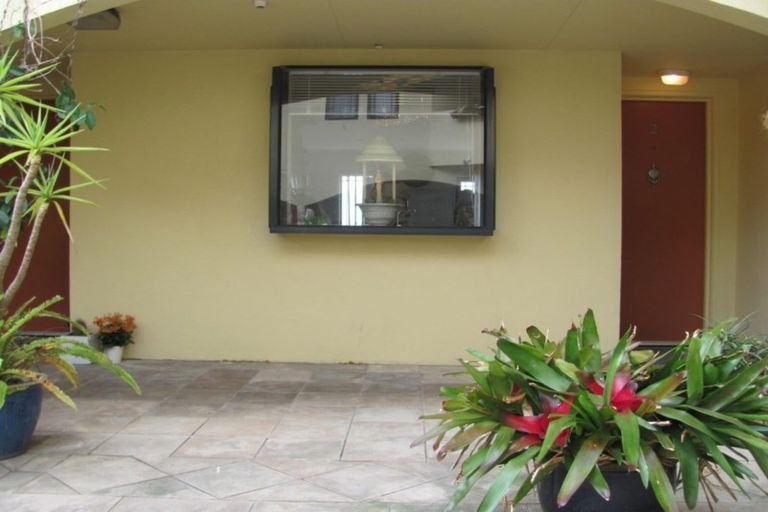 Photo of property in 2/77 Saint George Street, Papatoetoe, Auckland, 2025