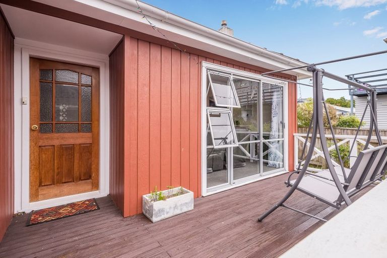 Photo of property in 2/147 Stokes Valley, Stokes Valley, Lower Hutt, 5019