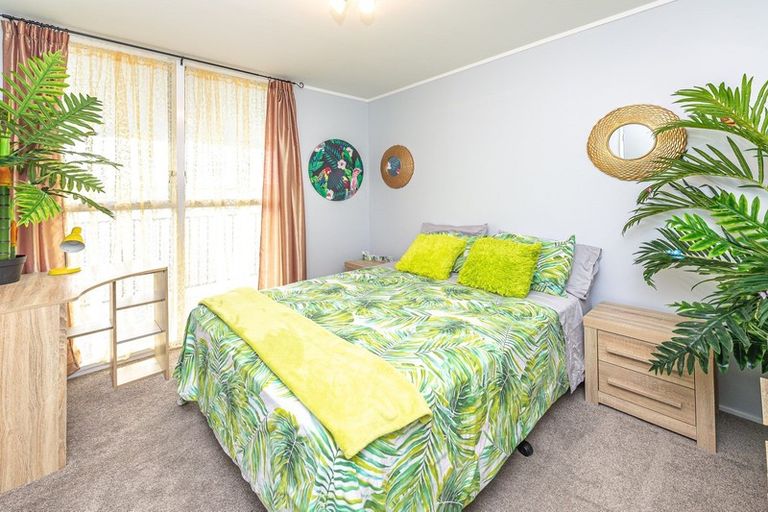 Photo of property in 19 Cross Street, Castlecliff, Whanganui, 4501
