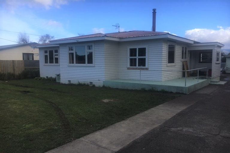 Photo of property in 284 High Street South, Carterton, 5713