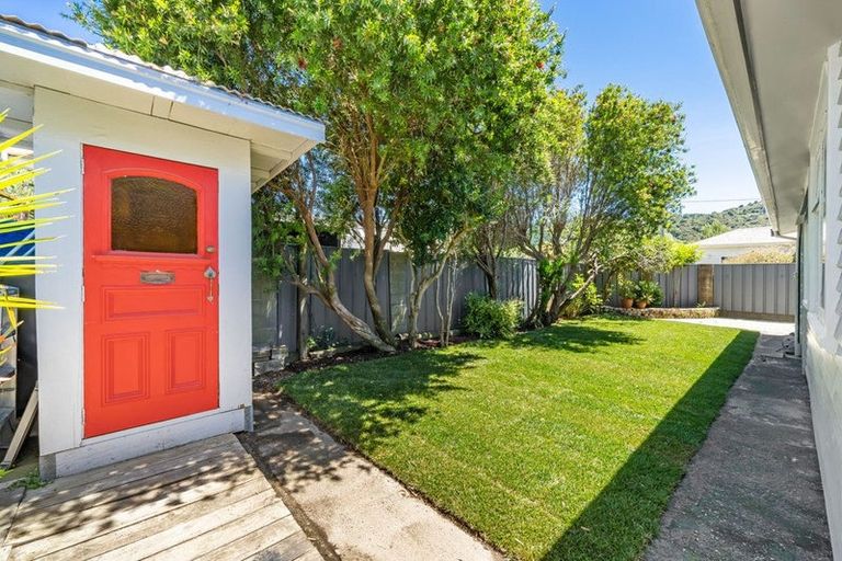 Photo of property in 69 Pine Avenue, Ebdentown, Upper Hutt, 5018