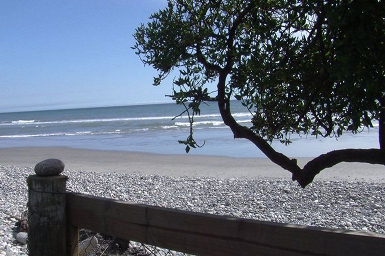 Photo of property in 25 Main Road, Hector, 7822