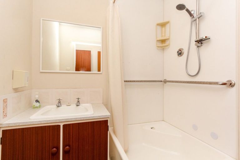 Photo of property in 3b Naumai Place, Spotswood, New Plymouth, 4310