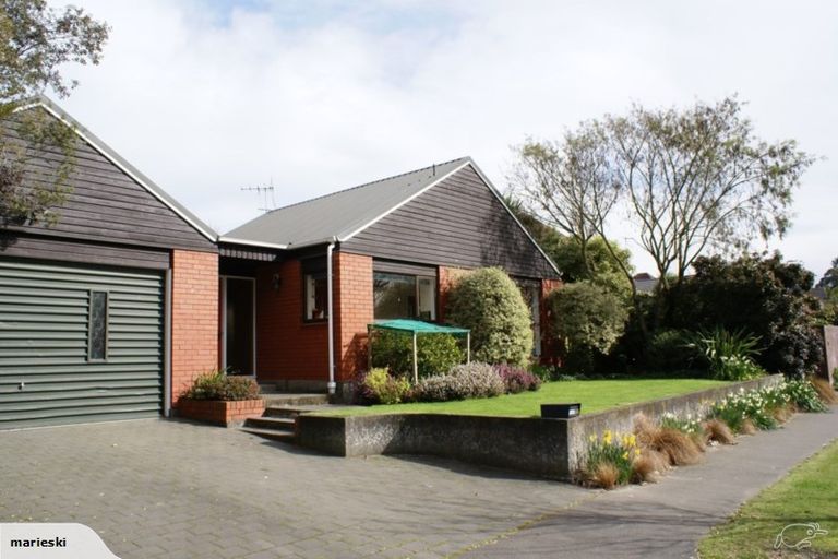 Photo of property in 60 Corfe Street, Ilam, Christchurch, 8041