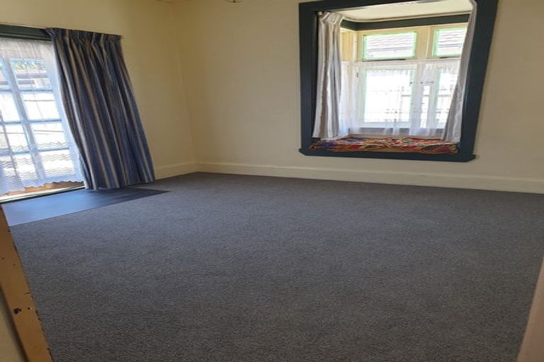 Photo of property in 27 Ranfurly Street, Hokowhitu, Palmerston North, 4410