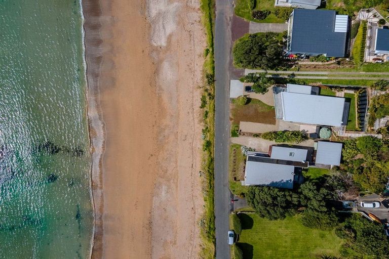 Photo of property in 135 Long Beach Road, Russell, 0202