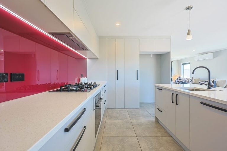 Photo of property in 9 Weatherdeck Close, Whitby, Porirua, 5024