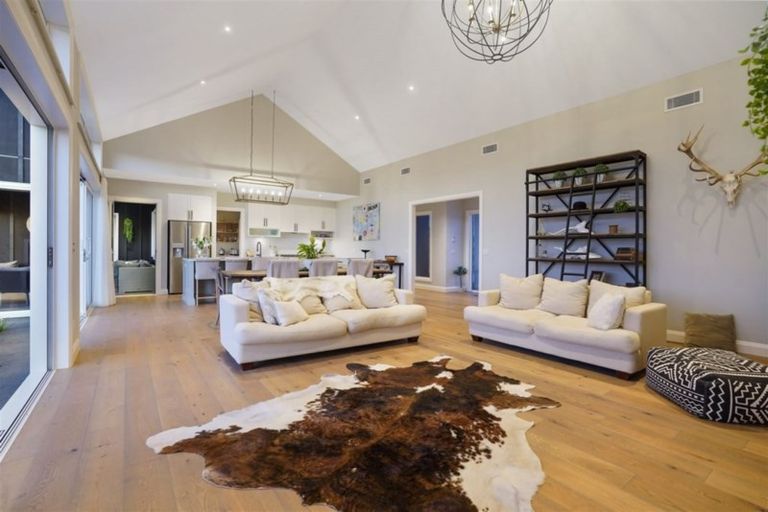 Photo of property in 12 Myra Evelyn Grove, Dairy Flat, Albany, 0792