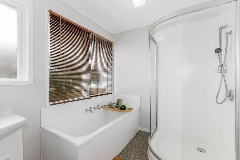 Photo of property in 10a Main Road, Titahi Bay, Porirua, 5022