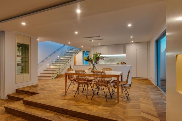 Photo of property in 16 Carlton Mill Road, Merivale, Christchurch, 8014