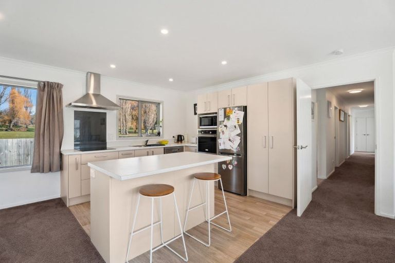 Photo of property in 1 Hector Close, Kingston, Athol, 9793