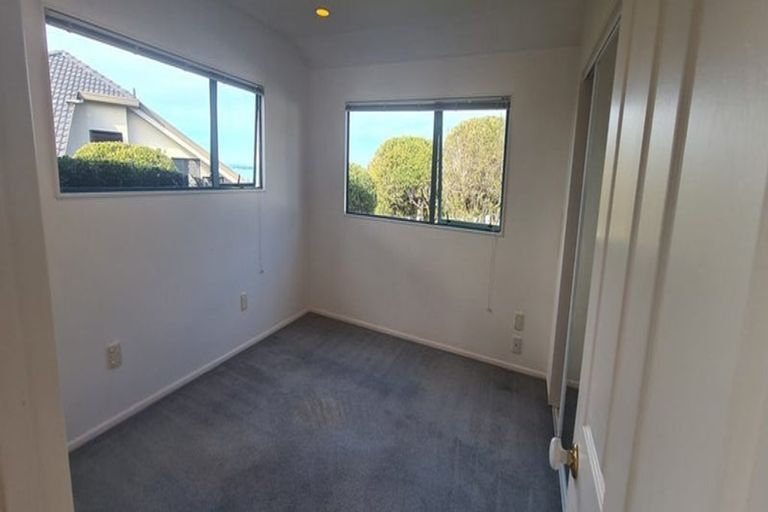 Photo of property in 4 Savoy Road, Orewa, 0931