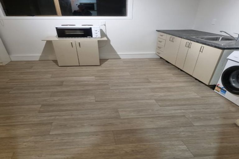 Photo of property in 102 Saddleback Rise, Murrays Bay, Auckland, 0630