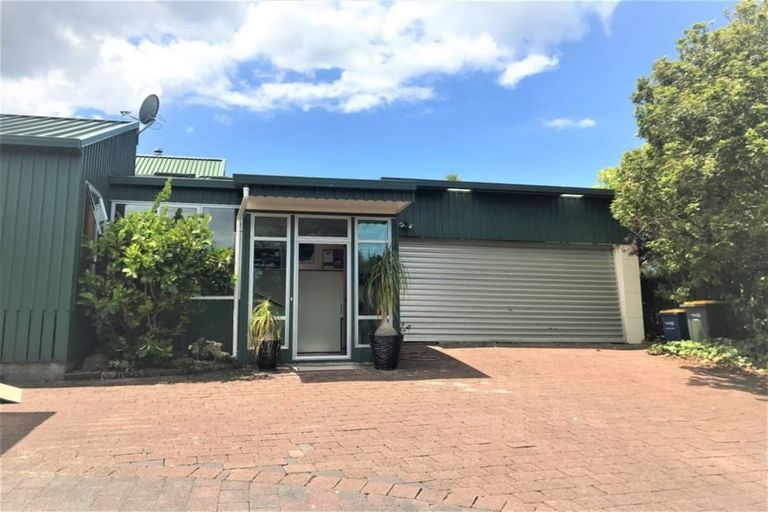 Photo of property in 34 Rahui Road, Greenhithe, Auckland, 0632