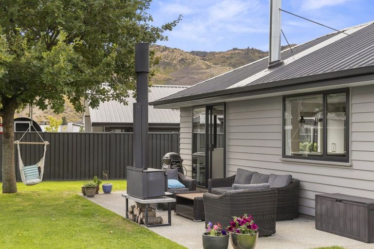 Photo of property in 3 Searle Drive, Cromwell, 9310