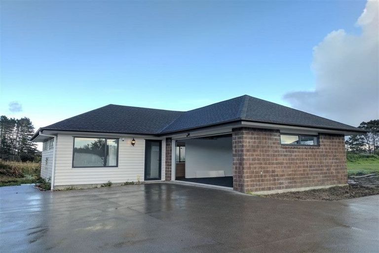 Photo of property in 1005a Dairy Flat Highway, Dairy Flat, Albany, 0792