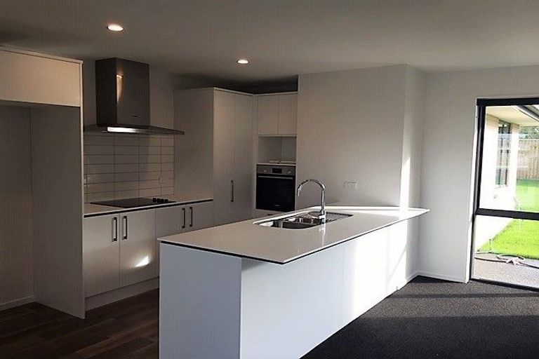 Photo of property in 15 Minerva Crescent, Woodend, 7610