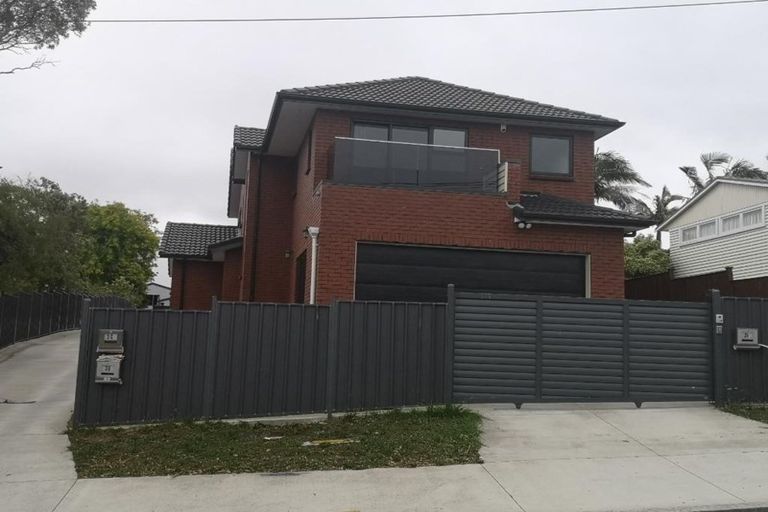 Photo of property in 3a Crystal Avenue, Glendene, Auckland, 0602