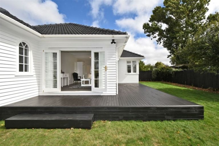 Photo of property in 219a Main North Road, Redwood, Christchurch, 8051