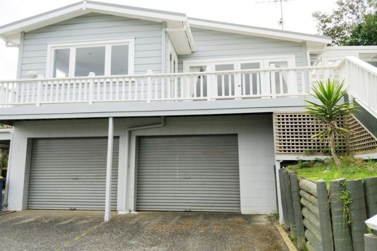 Photo of property in 1/41 Channel Road, Campbells Bay, Auckland, 0630