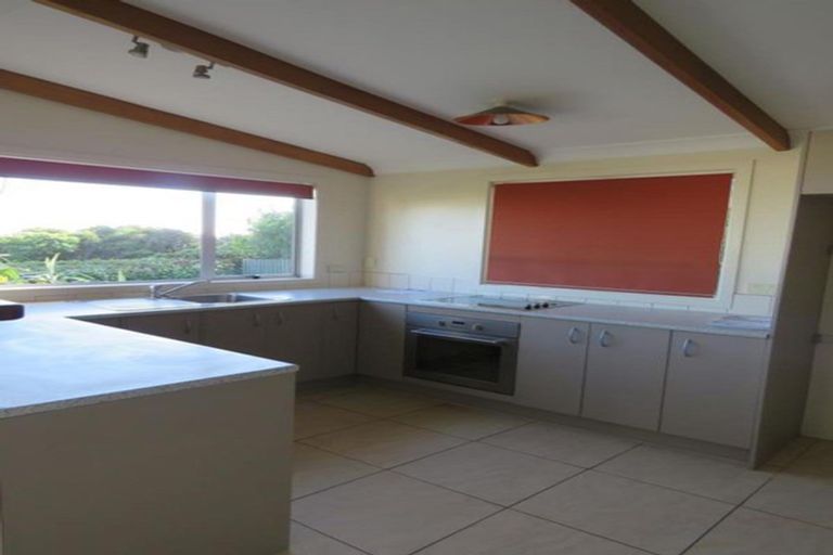 Photo of property in 55 Pioneer Road, Moturoa, New Plymouth, 4310