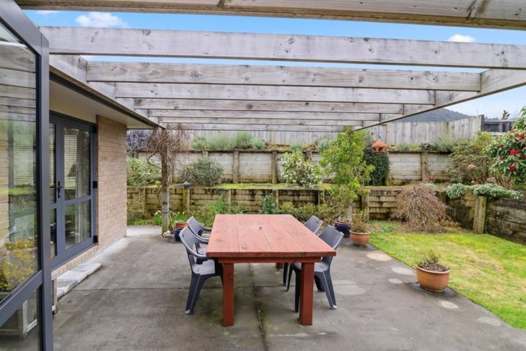 Photo of property in 51 Hamon Place, Pukehangi, Rotorua, 3015