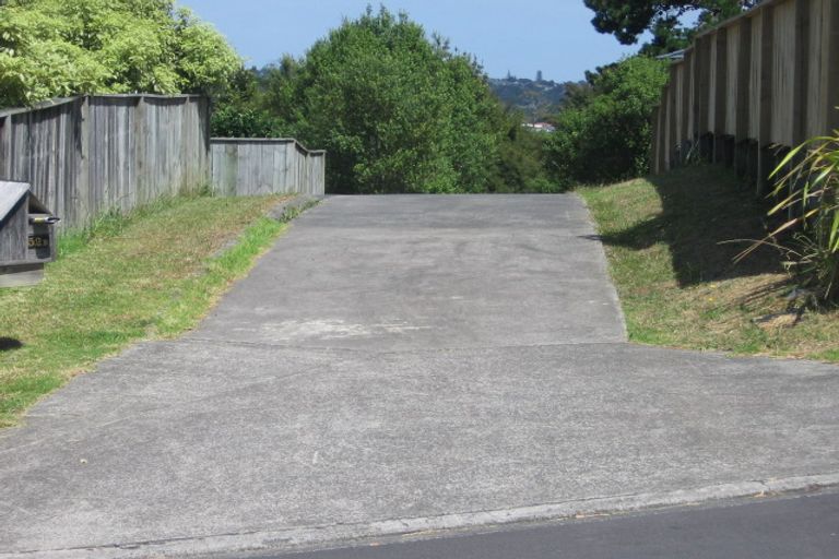 Photo of property in 2/52 Noeleen Street, Glenfield, Auckland, 0629