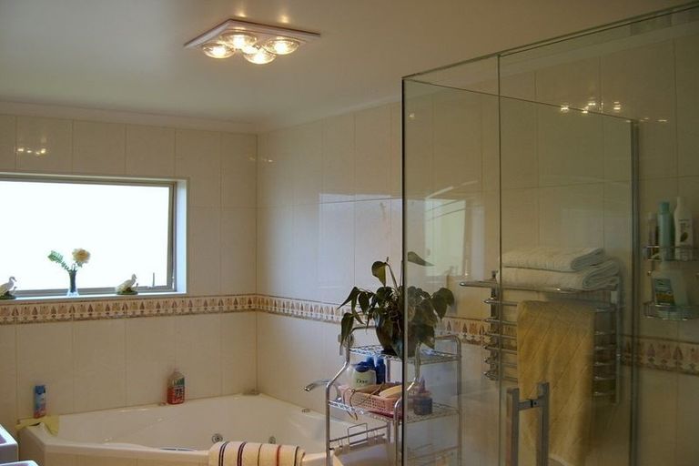 Photo of property in 84 Killybegs Drive, Pinehill, Auckland, 0632