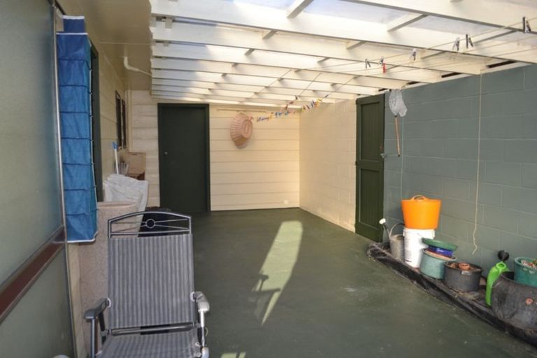 Photo of property in 42 Jessop Street, South Hill, Oamaru, 9400