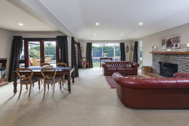 Photo of property in 17 Mcdougall Avenue, St Albans, Christchurch, 8014