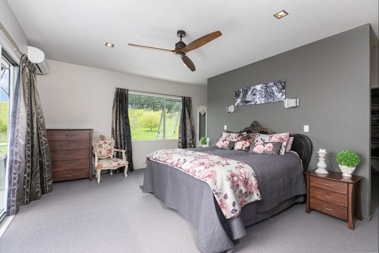 Photo of property in 180a Tikokino Road, Waipawa, 4273