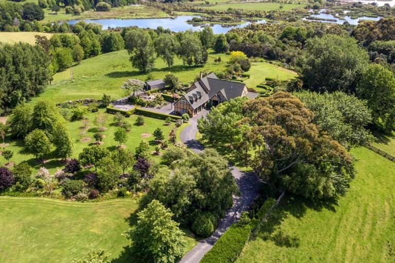 Photo of property in 346 Clifton Road, Whitford, Howick, 2571