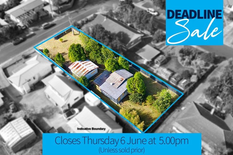 Photo of property in 4 Dawnhaven Drive, Te Atatu Peninsula, Auckland, 0610