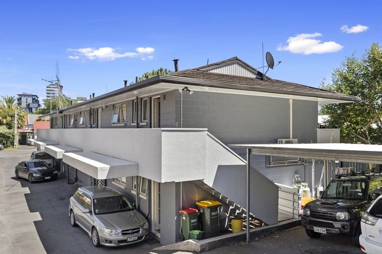 Photo of property in 8/6 Opoia Drive, Hamilton East, Hamilton, 3216