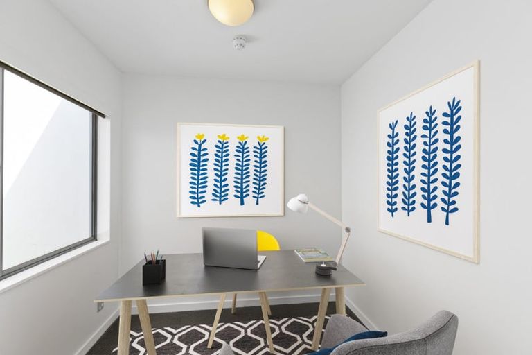 Photo of property in Montreaux Apartments, 10j/164 The Terrace, Wellington Central, Wellington, 6011