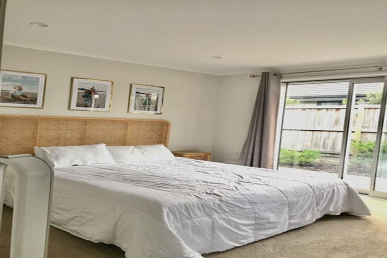 Photo of property in 17 Lusitano Drive, Karaka, Papakura, 2113
