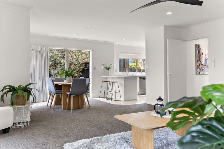 Photo of property in 2/13 Fratley Avenue, Farm Cove, Auckland, 2012