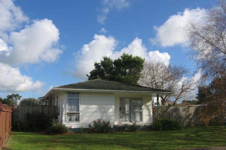 Photo of property in 24 Cascade Crescent, Westbrook, Palmerston North, 4412