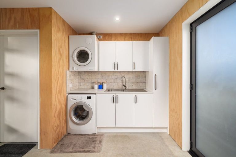 Photo of property in 10 Polish Settlers Place, Marshland, Christchurch, 8083