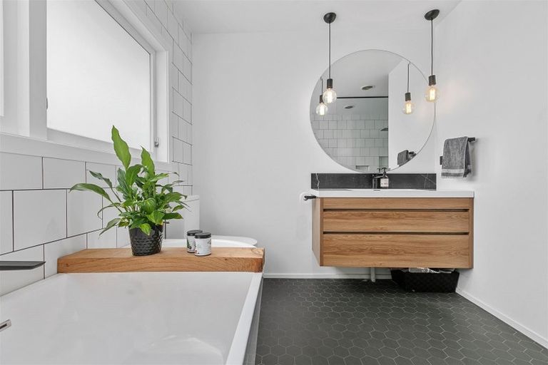 Photo of property in 223 Range Road, Papamoa Beach, Papamoa, 3118