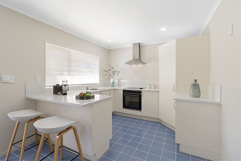 Photo of property in 14a Pooks Road, Ranui, Auckland, 0612