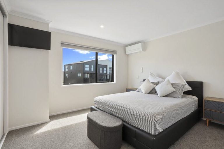 Photo of property in 54 Nugget Avenue, Hobsonville, Auckland, 0616