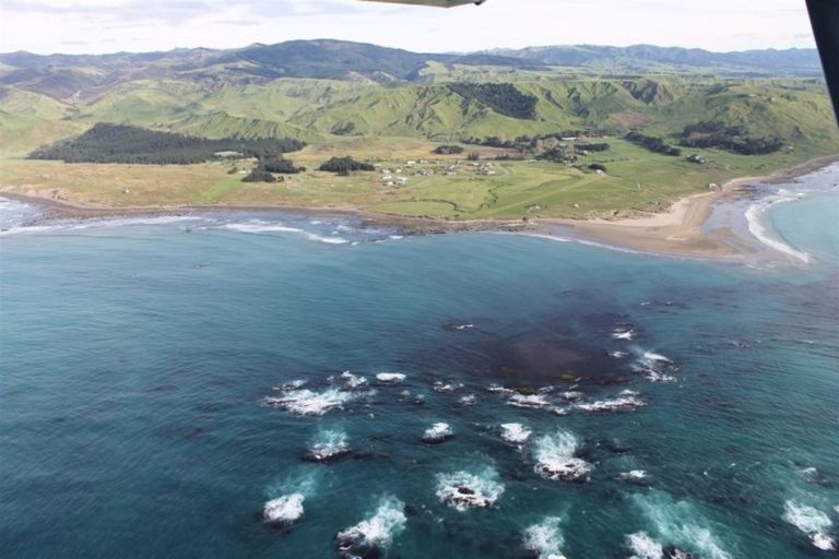 Photo of property in 15 Nunu Drive, Flat Point, Masterton, 5883