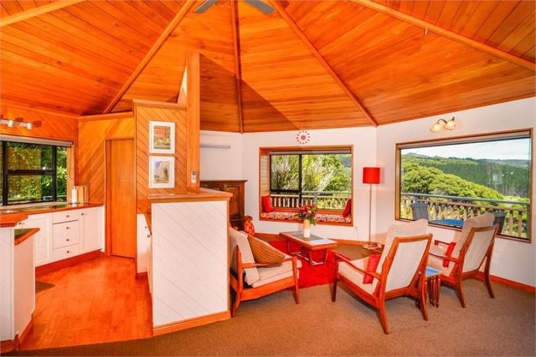 Photo of property in 49 Tasman View Road, Te Henga / Bethells Beach, Henderson, 0781