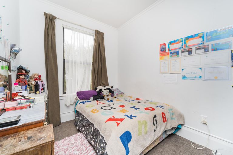 Photo of property in 32 Cambridge Street, Milson, Palmerston North, 4414