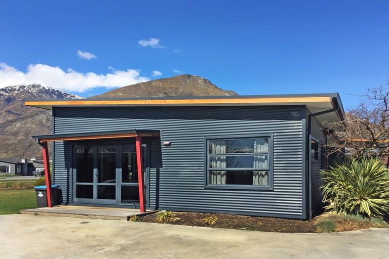 Photo of property in 16a Sylvan Street, Lake Hayes, Queenstown, 9304