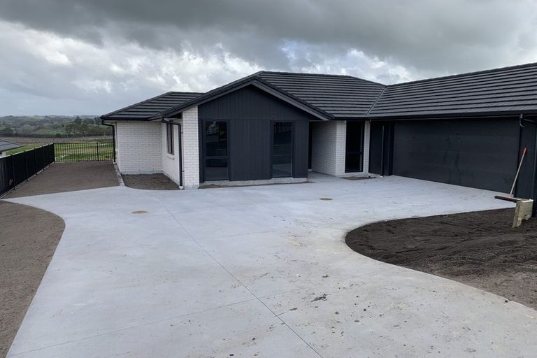 Photo of property in 10 Oyster Drive, Cooks Beach, Whitianga, 3591